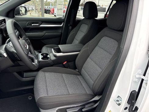 New 2026 GMC Terrain Elevation w/ Black Edition image 16