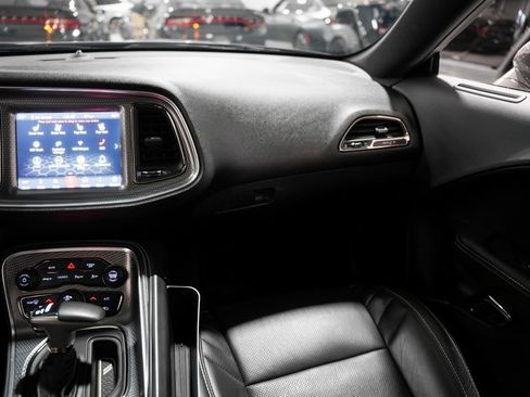 Used 2019 Dodge Challenger SRT Hellcat Redeye image 22