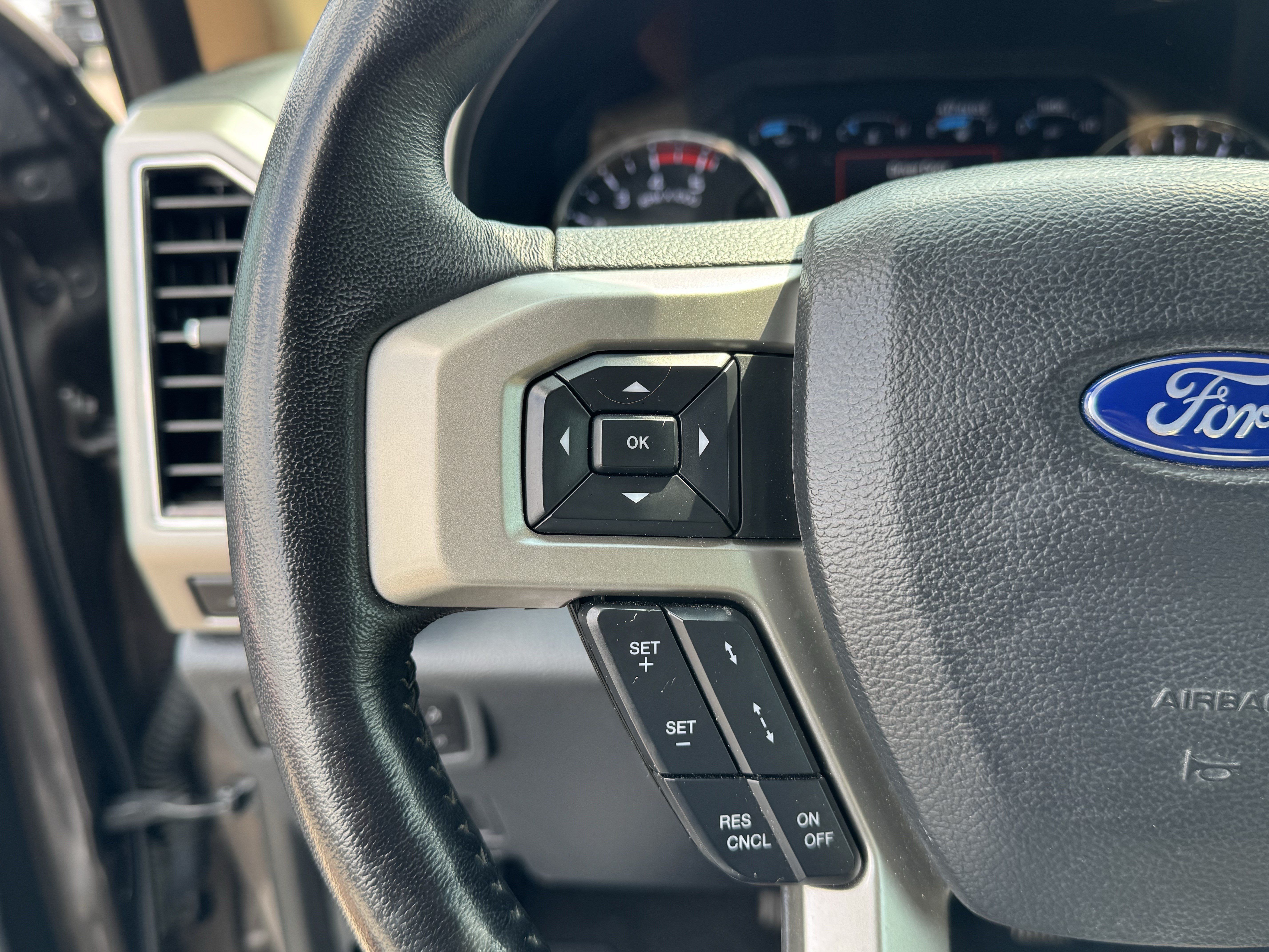 Used 2022 Ford F250 Lariat w/ Lariat Ultimate Package AWD/4WD image 30