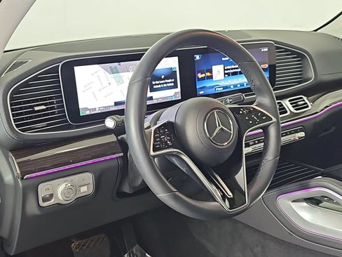 Used 2026 Mercedes-Benz GLE 450 4MATIC w/ Driver Assistance Package image 16