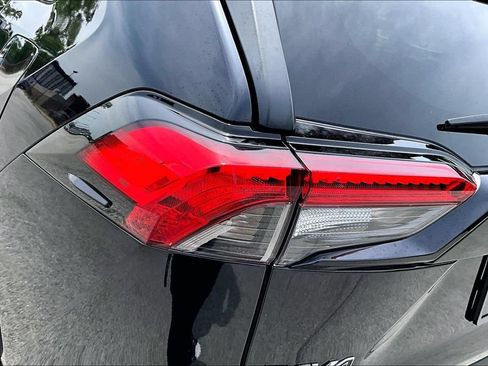 Used 2023 Toyota RAV4 XLE Premium FWD image 29