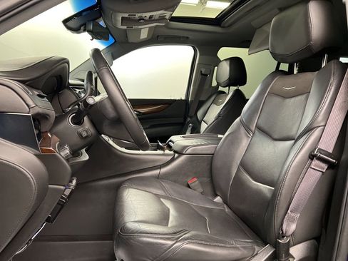Used 2017 Cadillac Escalade Premium Luxury AWD/4WD image 27