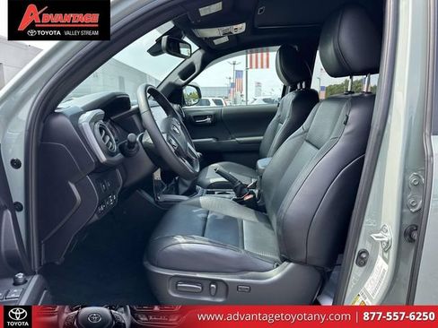 Used 2023 Toyota Tacoma TRD Off-Road w/ TRD Premium Off Road Package AWD/4WD image 15
