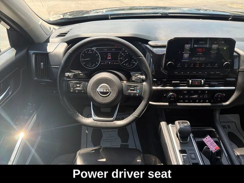 Used 2025 Nissan Pathfinder SL w/ SL Premium Package FWD image 17
