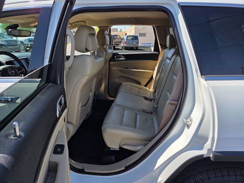 Used 2017 Jeep Grand Cherokee Limited w/ Trailer Tow Group IV AWD/4WD image 55