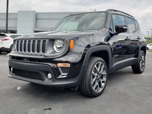 Used 2022 Jeep Renegade Limited w/ Sun, Sound & Wheels Group AWD/4WD image 4