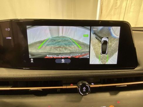 Used 2023 Nissan Ariya FWD image 17