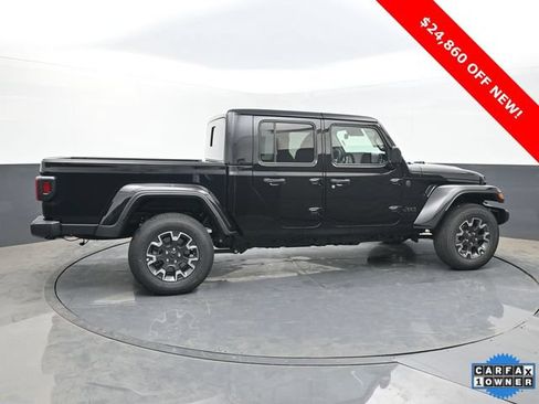 Used 2025 Jeep Gladiator Sport w/ Premium Package AWD/4WD image 7
