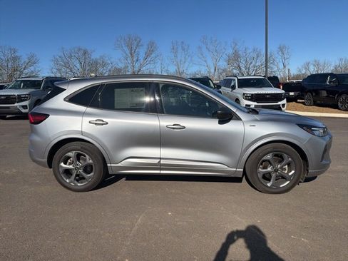 Used 2023 Ford Escape ST-Line w/ Tech Pack #1 image 5