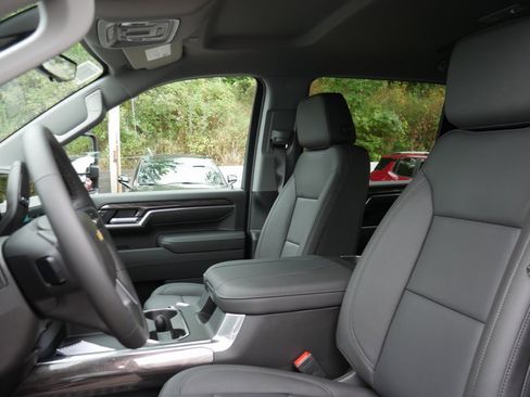 New 2026 Chevrolet Silverado 3500 LTZ w/ LTZ Plus Package image 9