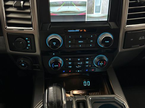 Used 2016 Ford F150 Platinum w/ Technology Package AWD/4WD image 15