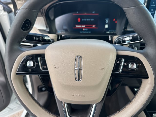 Used 2023 Lincoln Corsair AWD w/ Equipment Group 101A image 32