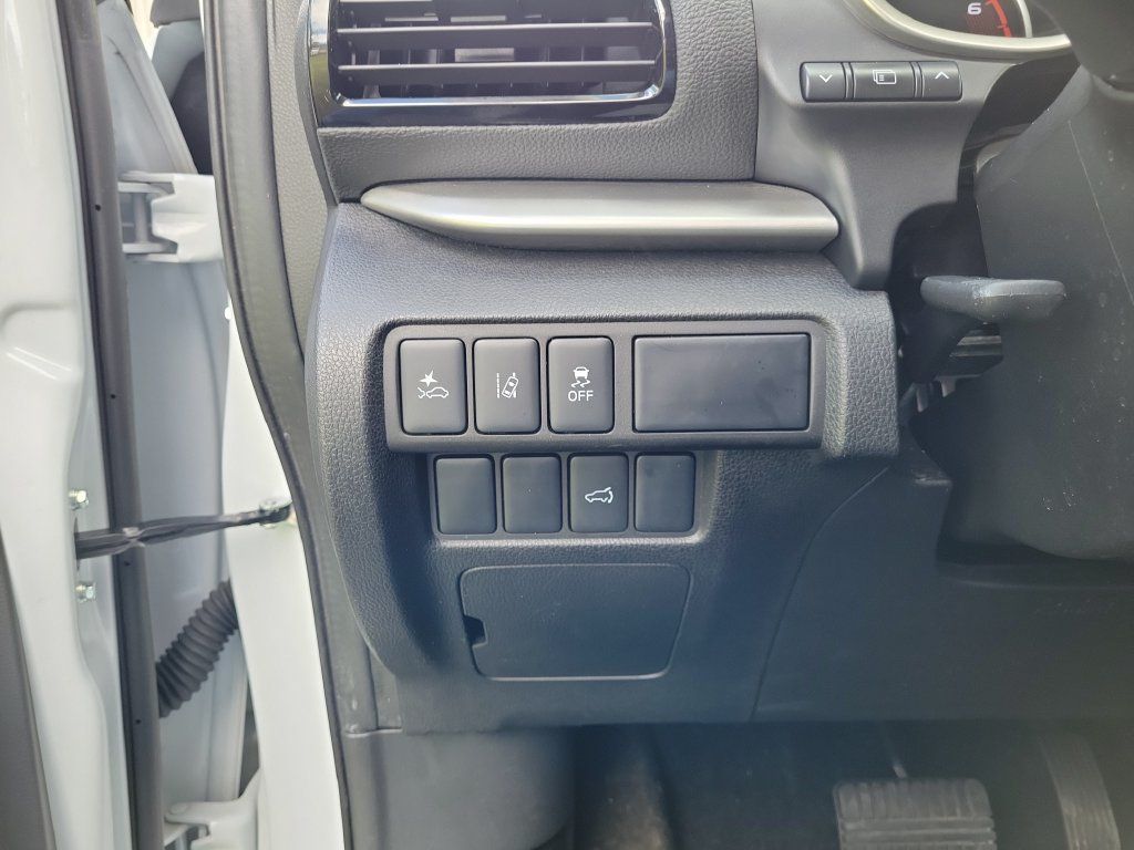 Used 2025 Mitsubishi Eclipse Cross SE AWD/4WD image 28