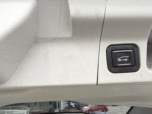 Used 2018 GMC Acadia SLT AWD/4WD image 14