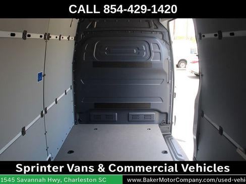 Used 2024 Mercedes-Benz Sprinter 2500 image 23