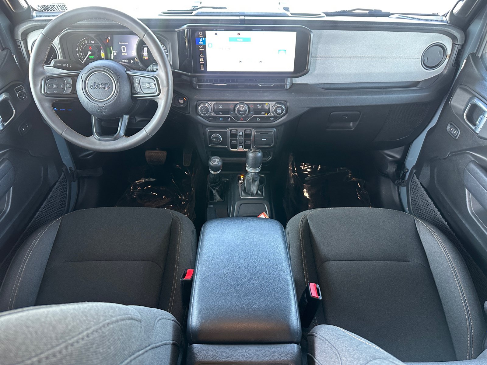 Used 2024 Jeep Wrangler Unlimited AWD/4WD image 11