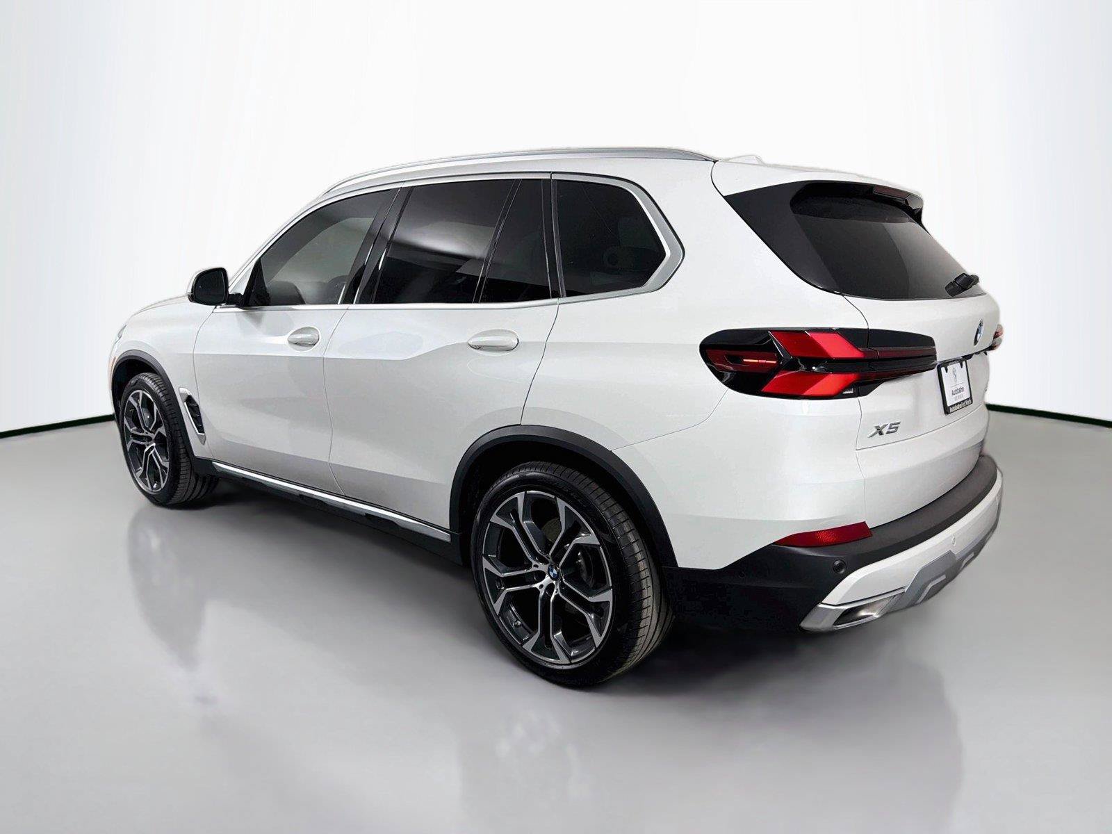 New 2026 BMW X5 xDrive40i w/ Climate Comfort Package AWD/4WD image 7