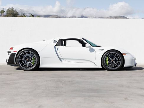 Used 2015 Porsche 918 Spyder AWD/4WD image 8