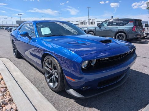 Used 2021 Dodge Challenger R/T Scat Pack RWD image 4