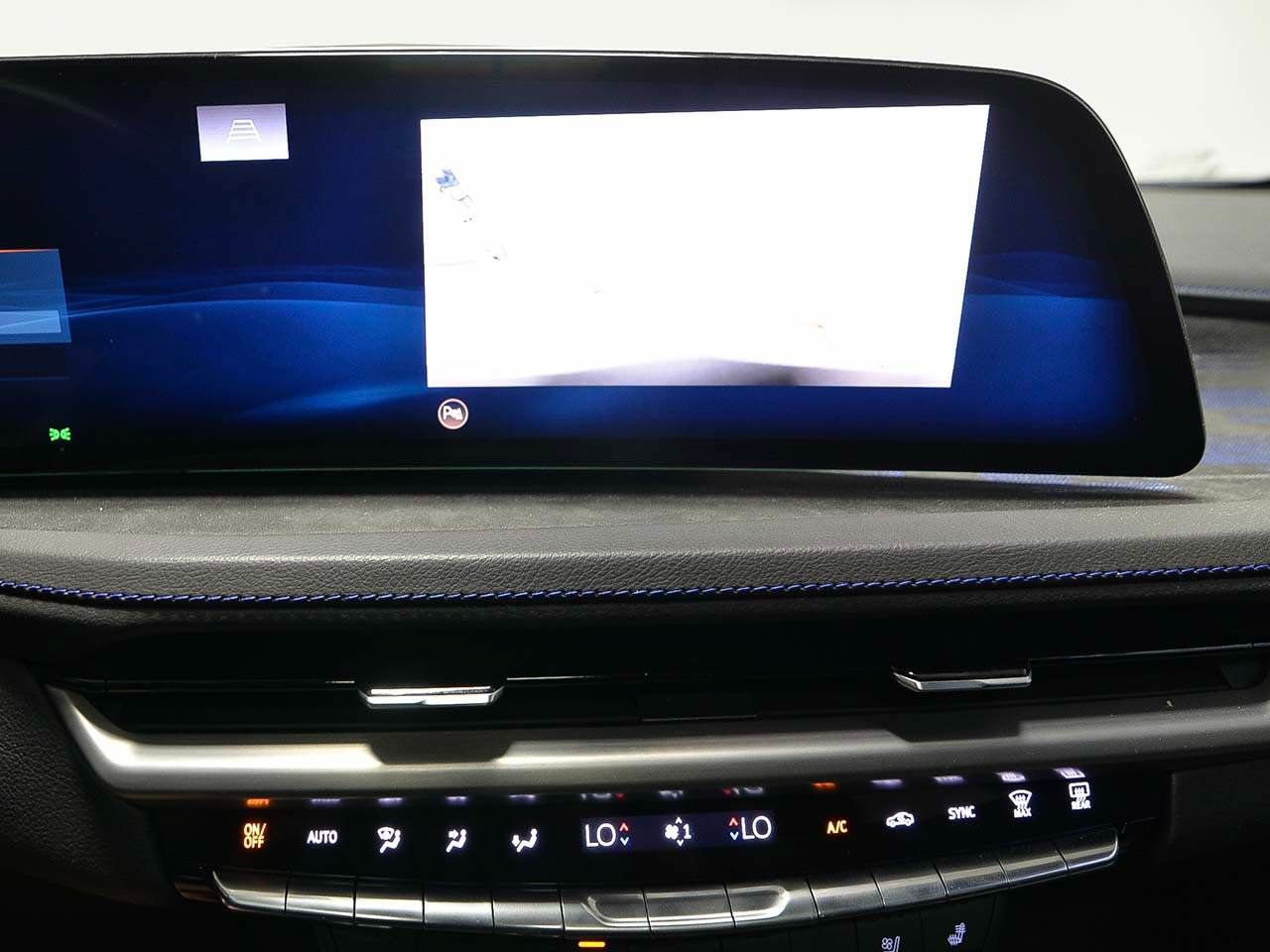 Used 2024 Cadillac XT4 Sport AWD/4WD image 15