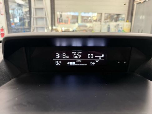 Used 2023 Subaru Crosstrek 2.0i Premium image 21