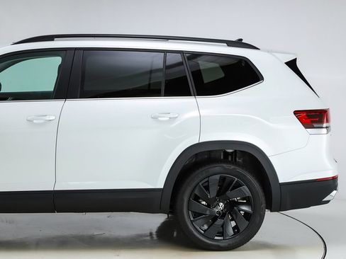 New 2026 Volkswagen Atlas SE FWD image 4