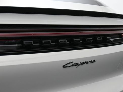 New 2026 Porsche Cayenne Coupe AWD/4WD image 14