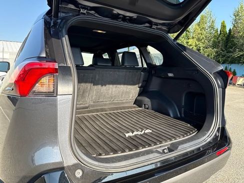 Used 2020 Toyota RAV4 XSE AWD/4WD image 15