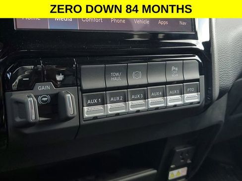 New 2025 RAM 3500 Big Horn image 36