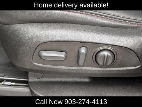 Used 2023 Chevrolet Traverse RS FWD image 47