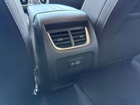 Used 2025 Chevrolet Blazer LT FWD image 23