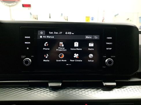 Used 2024 Kia Carnival LX image 24