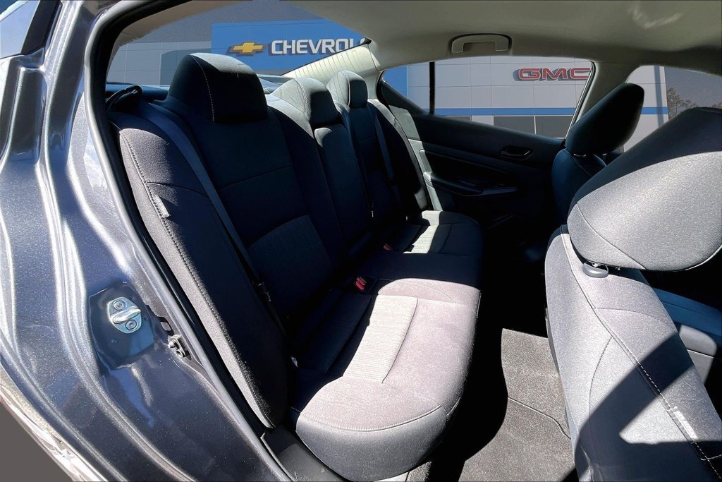 Used 2025 Nissan Altima 2.5 S FWD image 28