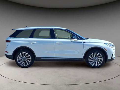 Used 2023 Lincoln Corsair Reserve image 10