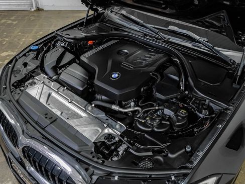 Used 2019 BMW 330i Sedan w/ M Sport Package RWD image 52