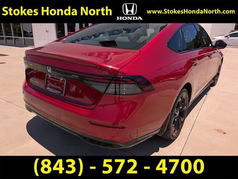 Certified 2025 Honda Accord SE image 3