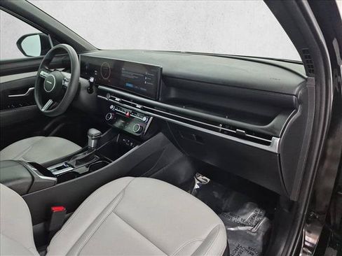 Certified 2025 Hyundai Santa Cruz SEL FWD image 26