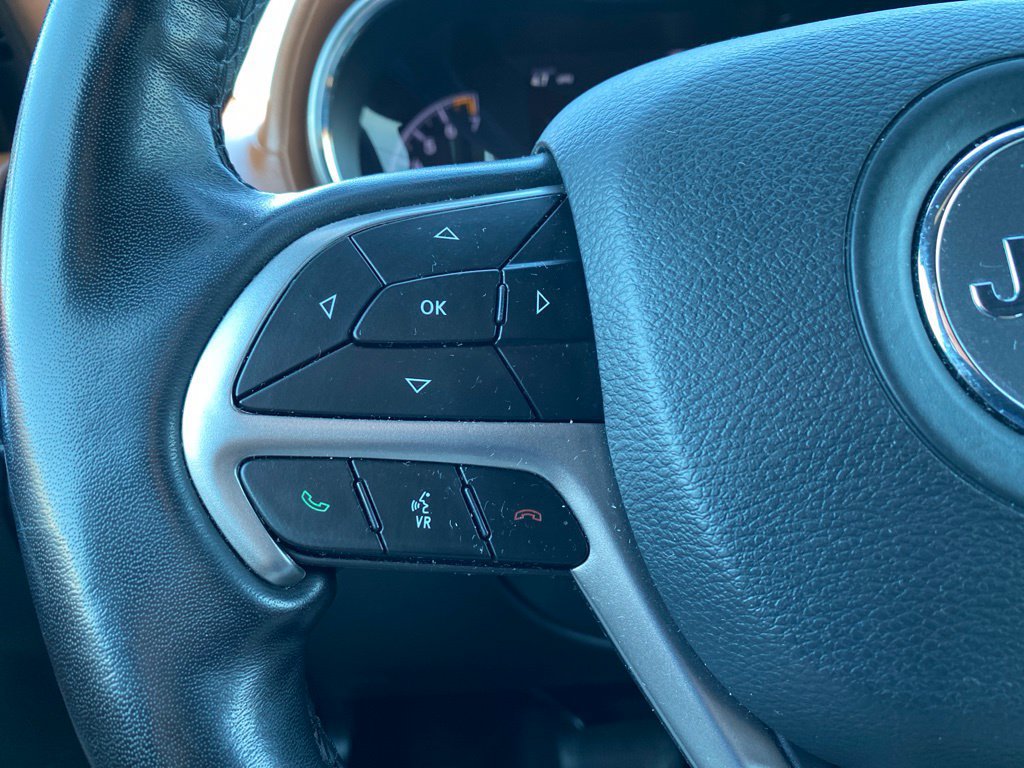 Used 2021 Jeep Grand Cherokee Overland AWD/4WD image 37
