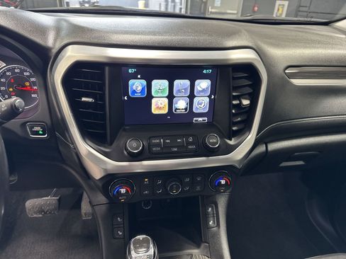 Used 2018 GMC Acadia SLT FWD image 12