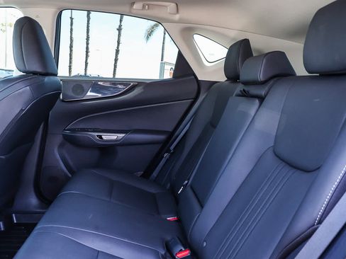 Used 2024 Lexus NX 250 FWD w/ Towing Package (2000 Lbs) image 22