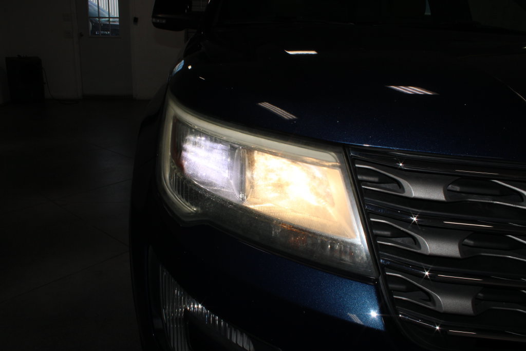 Used 2017 Ford Explorer XLT w/ Equipment Group 202A FWD image 12