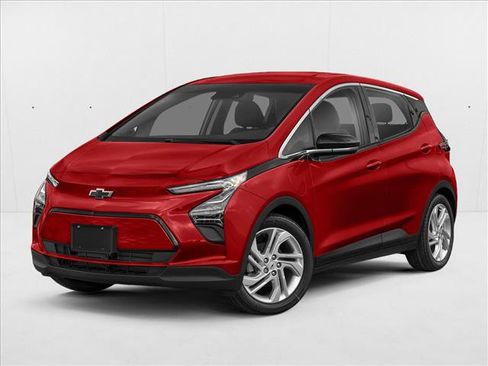 Used 2023 Chevrolet Bolt LT w/ Infotainment Package FWD image 1