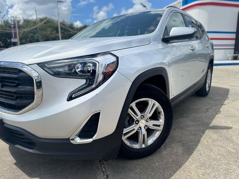 Used 2021 GMC Terrain SLE w/ Driver Convenience Package FWD image 3