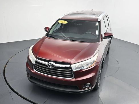 Used 2016 Toyota Highlander XLE AWD/4WD image 26