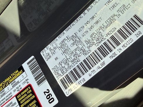 Used 2025 Toyota Tacoma SR5 image 31