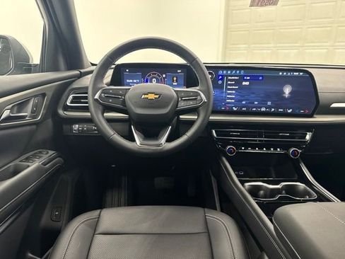 New 2026 Chevrolet Traverse LT w/ Driver Confidence Package FWD image 22