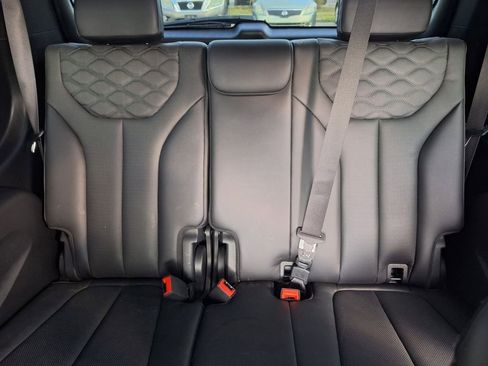 Used 2021 Hyundai Palisade Limited image 25