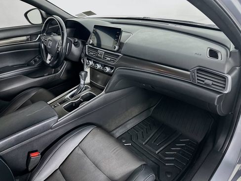 Used 2018 Honda Accord Sport image 30