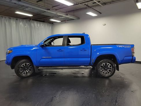 Used 2020 Toyota Tacoma TRD Sport AWD/4WD image 5