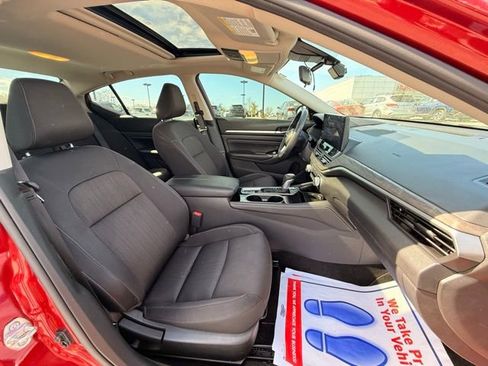 Used 2023 Nissan Altima 2.5 SV w/ SV Premium Package FWD image 20